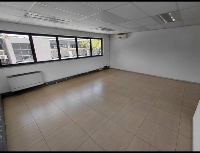 303M² OFFICE TO LET IN RANDJESPARK